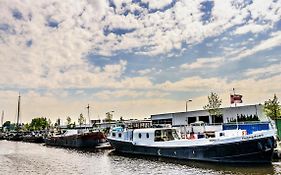 B&b Woonschip Robbedoes